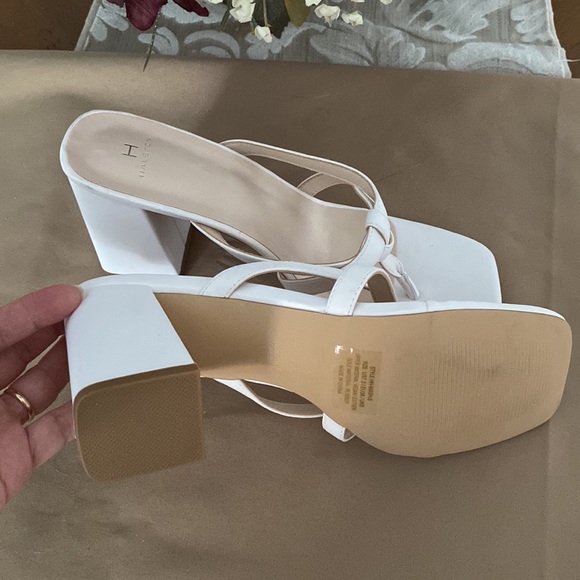 H Halston  women’s white block sandals - Picture 7 of 10